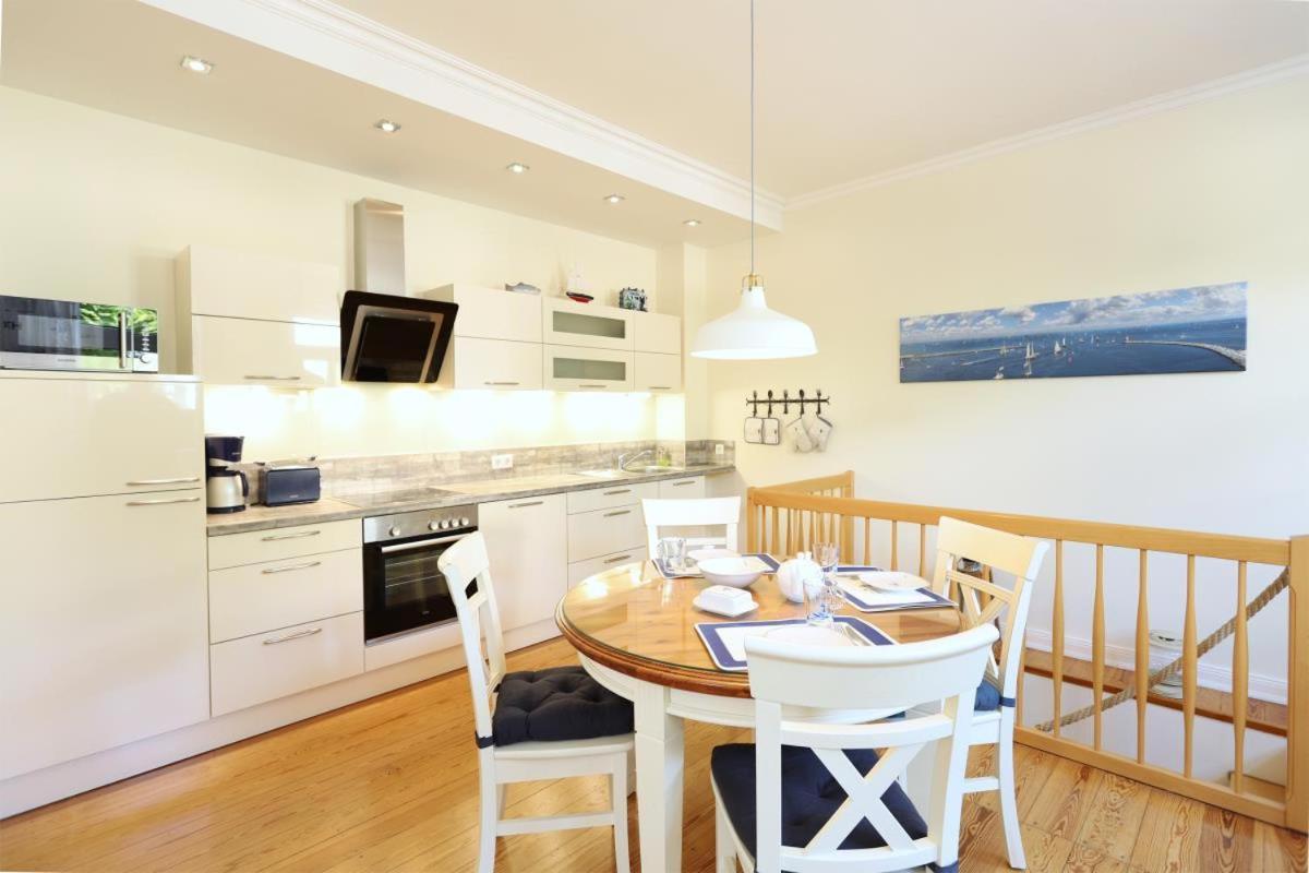 Villa Warnemuende Ferienwohnungen Rostock Extérieur photo