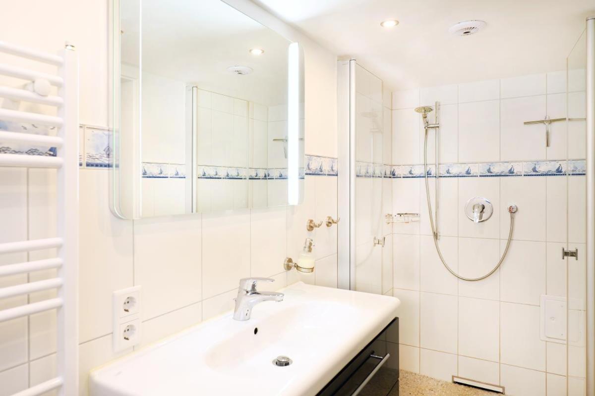 Villa Warnemuende Ferienwohnungen Rostock Extérieur photo